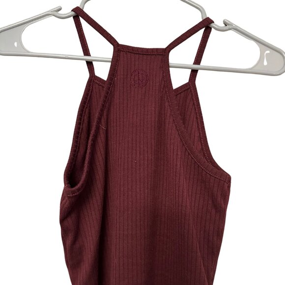 ☀️ Earthbound Burgundy Ribbed Cropped Tank - Picture 2 of 4